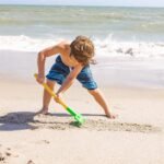 Children's Long Handled Garden Rake - Image 4