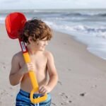 Children's Long Handled Heavy Duty Beach Shovel - Image 2