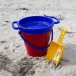 Sand Sieve Large (assorted colors) - Image 2